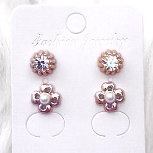 💚10/$10💚NEW 2 Gold Acrylic Stud Earrings Set